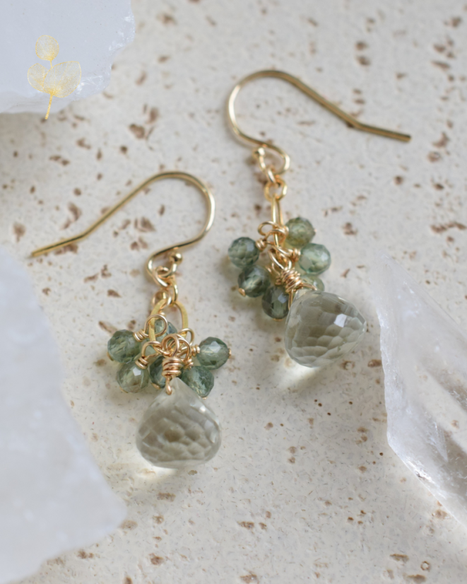 Pro hnědovlásku, náušnice zelený ametyst, kyanit