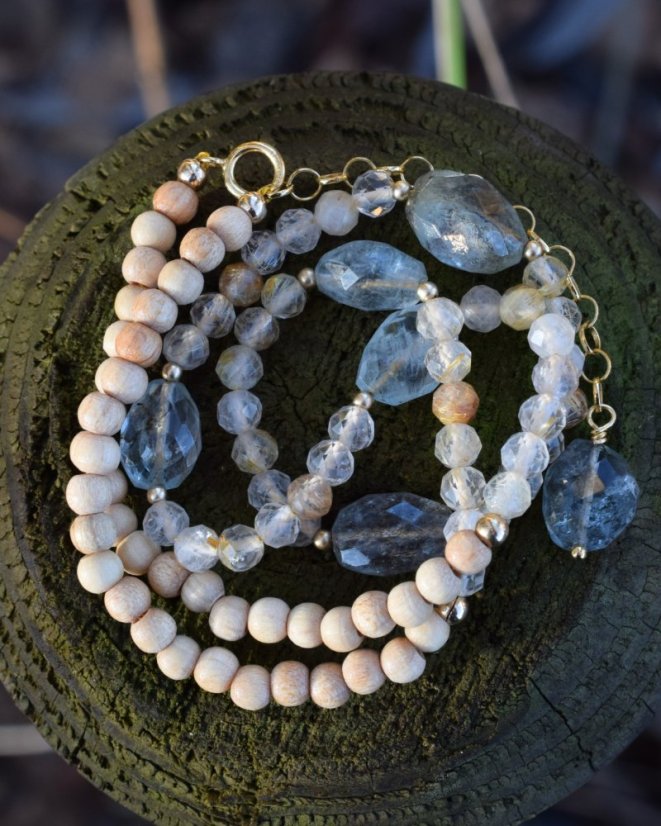 Hromničkový, moss akvamarín, rutilový křemen, dřevo, náhrdelník