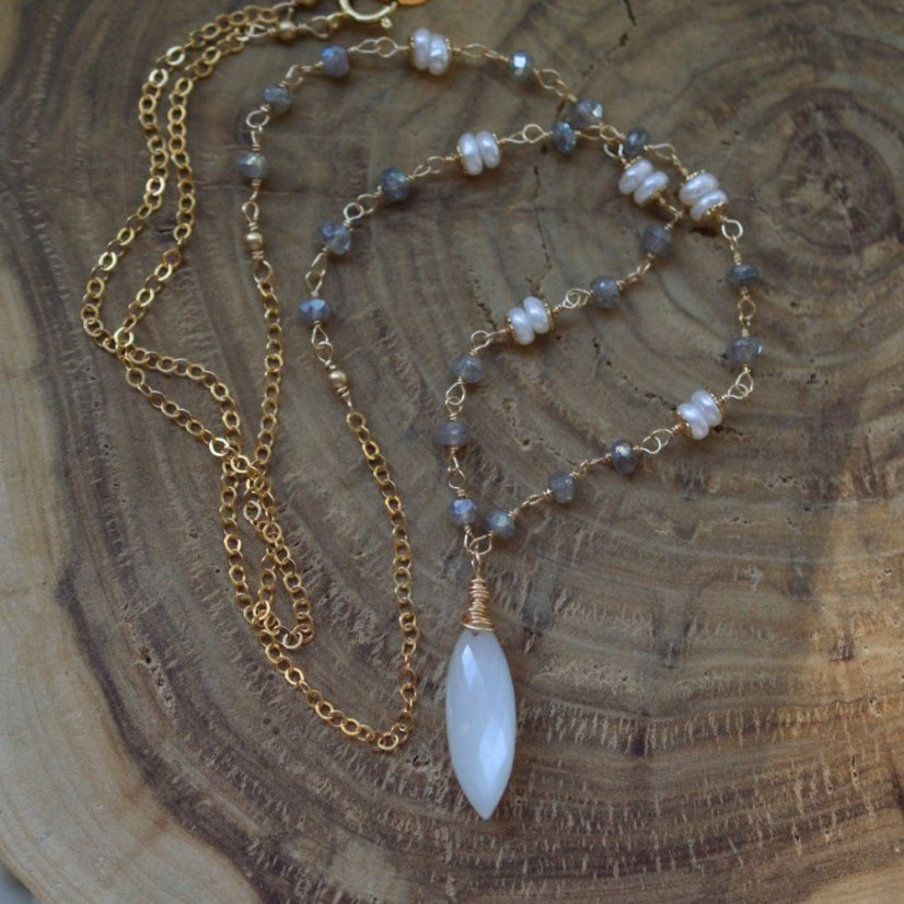 Luna bílý měsíční kámen, labradorit, perly náhrdelník