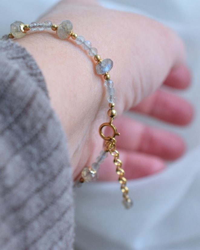 Labradoritový náramek