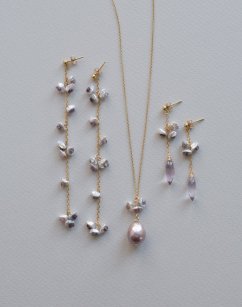 Violky, barokní perla, barokní keshi perly, safír, náhrdelník