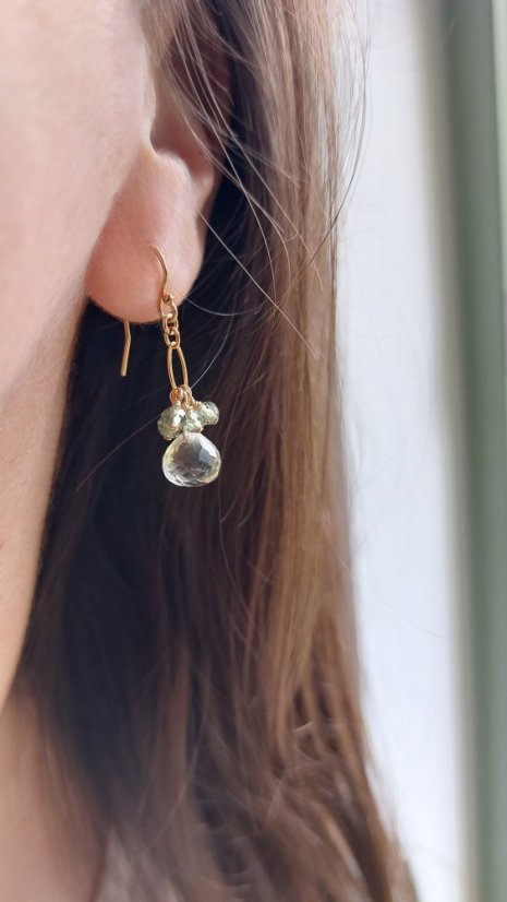 Pro hnědovlásku, náušnice zelený ametyst, kyanit