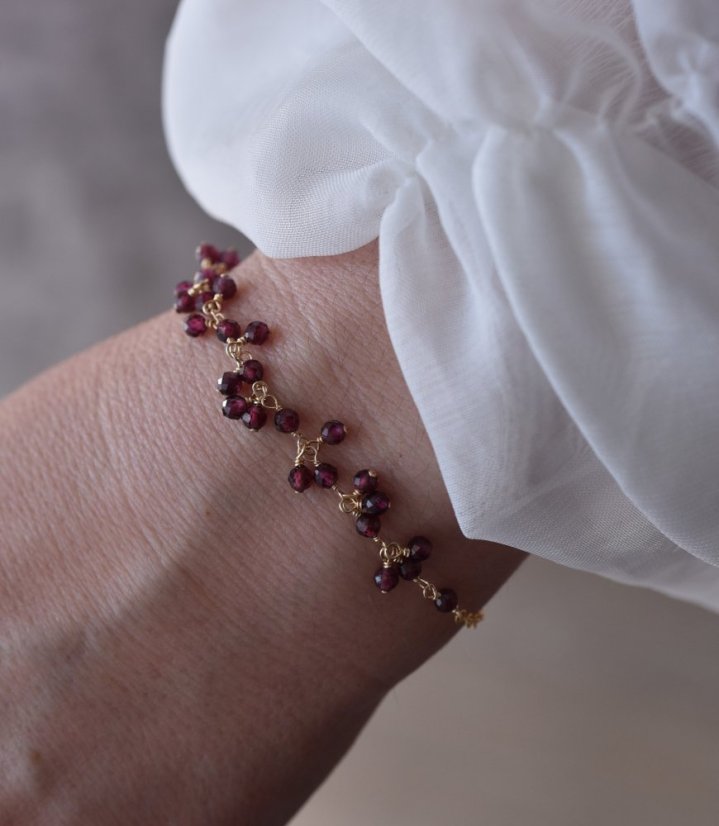 Nespoutaný s granáty rhodolite, náramek