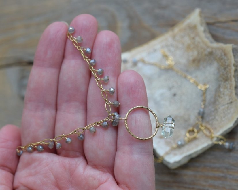 Loďka, labradorit, zelený ametyst, náhrdelník