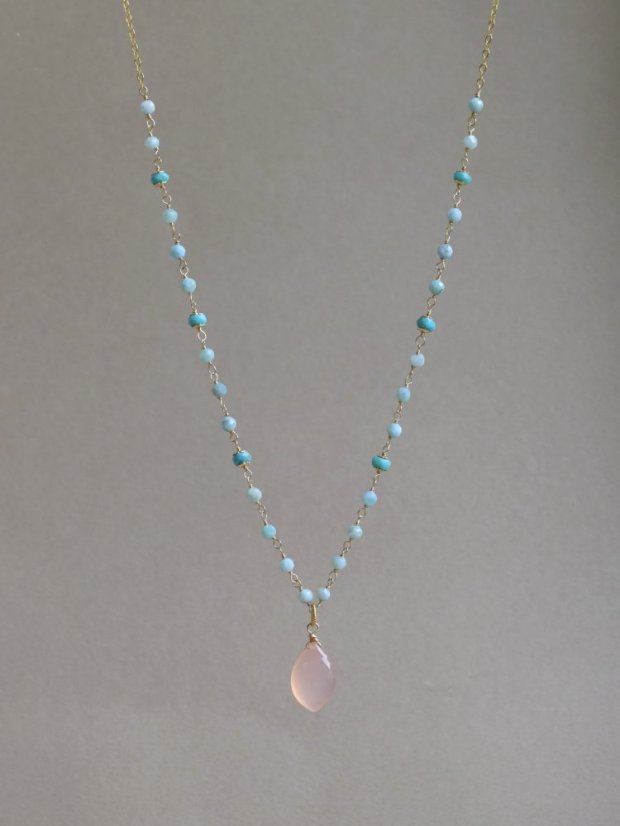 V elementu něhy...růžový chalcedon, larimar, tyrkys, náhrdelník
