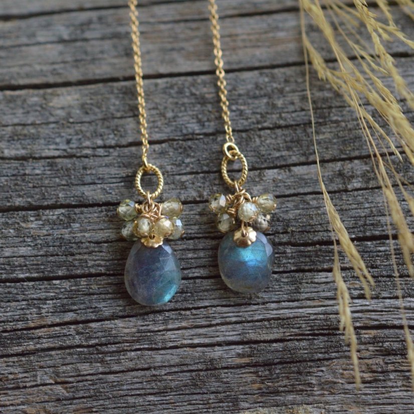 Lístky, labradorit, zirkon náušnice