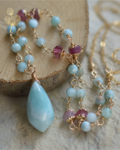 Tou, kterou jsem náhrdelník larimar, turmalín