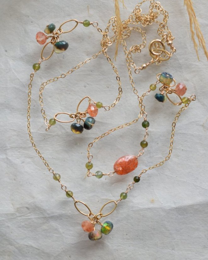 Mezi světy, etiopský opál, sluneční kámen, turmalín, náhrdelník