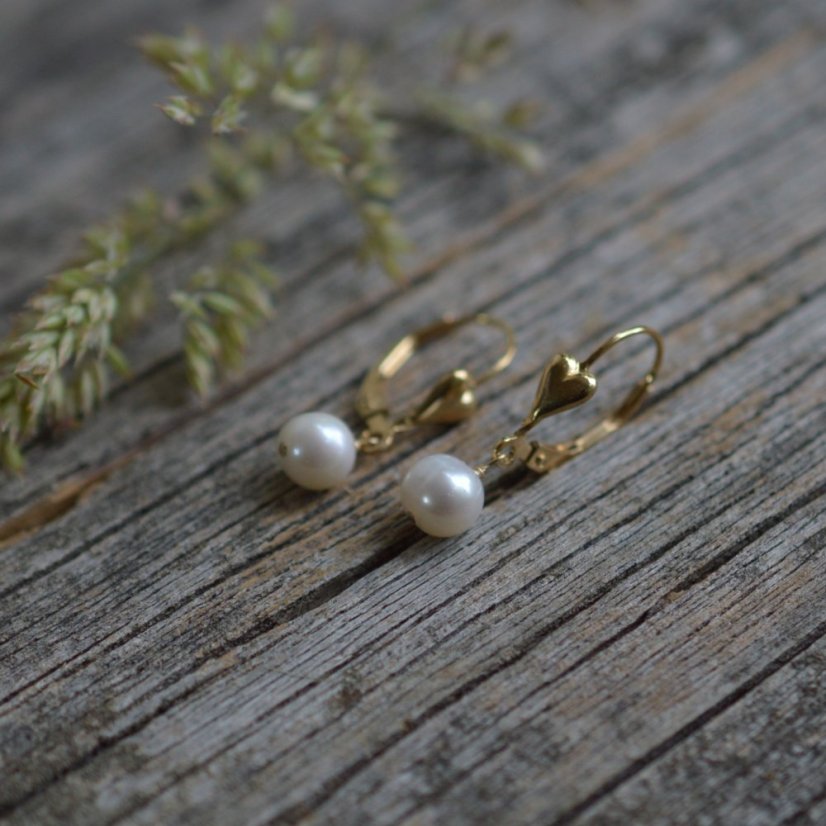 nausnice se srdickem pozlacene perla