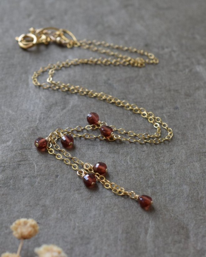 Penízkový s granátky, náhrdelník