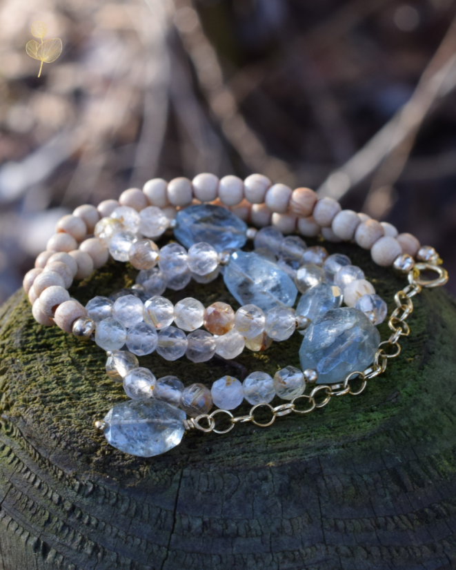 Hromničkový, moss akvamarín, rutilový křemen, dřevo, náhrdelník