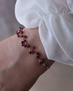 Nespoutaný s granáty rhodolite, náramek