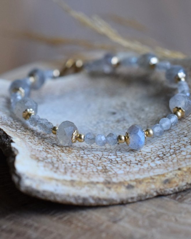 Labradoritový náramek