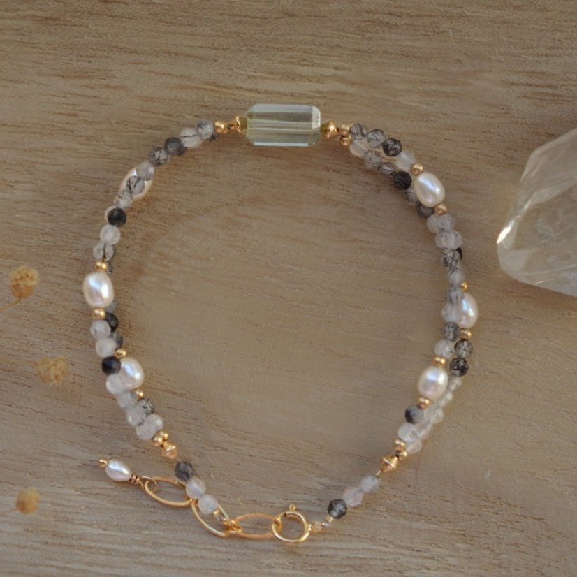 Jemně statečná, zelený ametyst, turmalín v křišťálu, perly, náramek