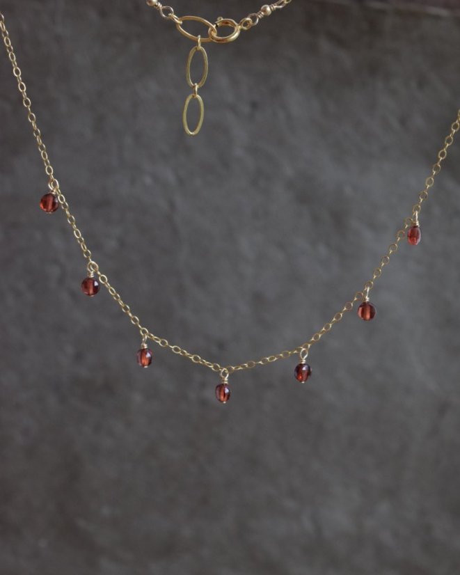 Penízkový s granátky, náhrdelník