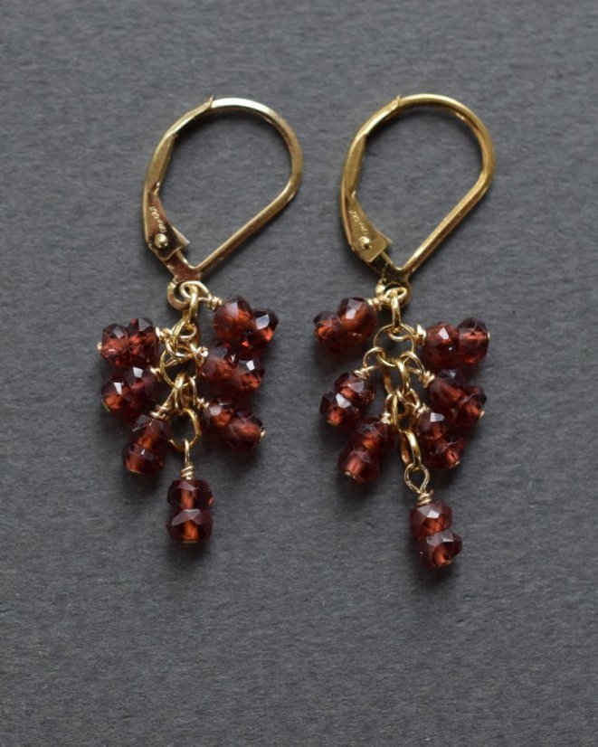 granátkové náušnice pozlacené 